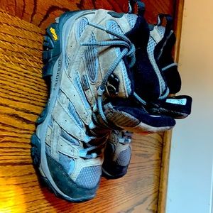 Merrell Vibram Hiking boots in excellent condition